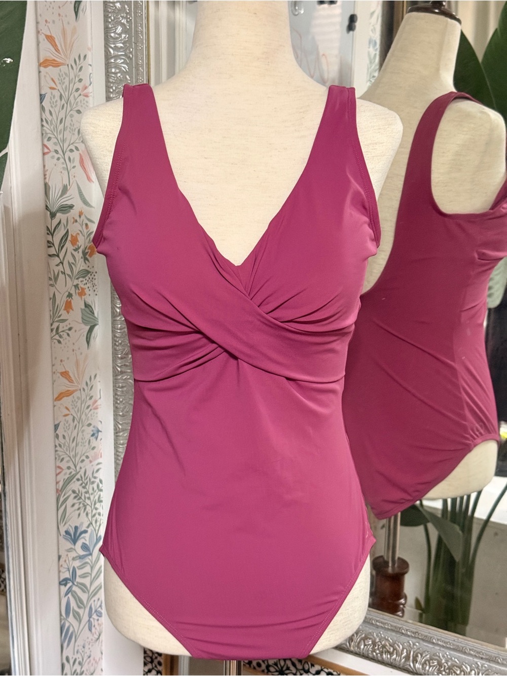 Calia Carrie Underwood Magenta Twist-Front sculpted One-Piece Swimsuit size 10